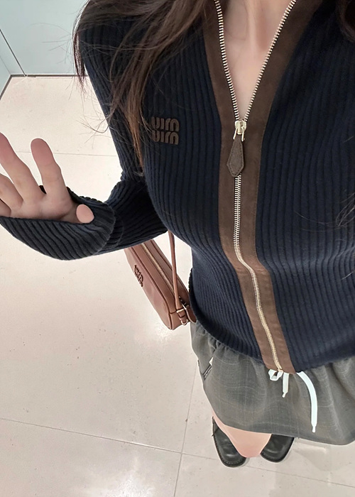 88375b3538365b8d98ba212be83b6201_1764321235_3114.jpg 88375b3538365b8d98ba212be83b6201_1764321235_3114.jpg