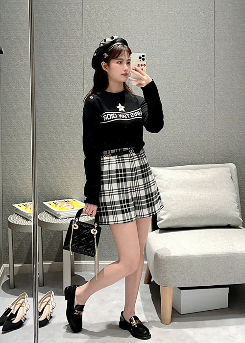 c87cbb15d0c5cabebf78c91c3d48827b_1763838861_1015.jpg c87cbb15d0c5cabebf78c91c3d48827b_1763838861_1015.jpg