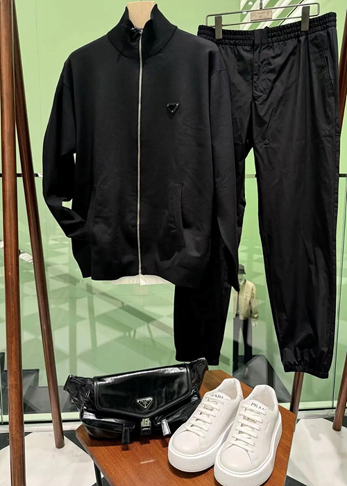 d1da8e845eaa4a5882edbe219c44432d_1764320854_2379.jpg d1da8e845eaa4a5882edbe219c44432d_1764320854_2379.jpg