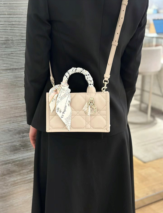 388219b8998a45935840d426dd52f60d_1764789357_2041.jpg 388219b8998a45935840d426dd52f60d_1764789357_2041.jpg