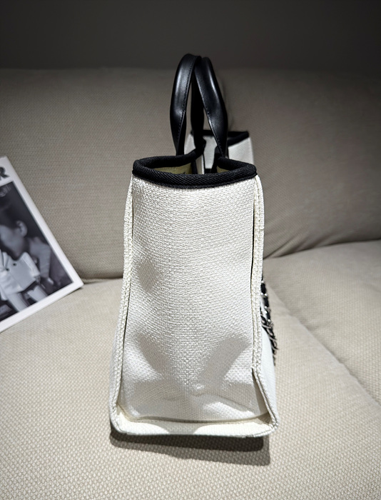 b79384659ba98af33978116b6c5df52c_1764714784_061.jpg b79384659ba98af33978116b6c5df52c_1764714784_061.jpg