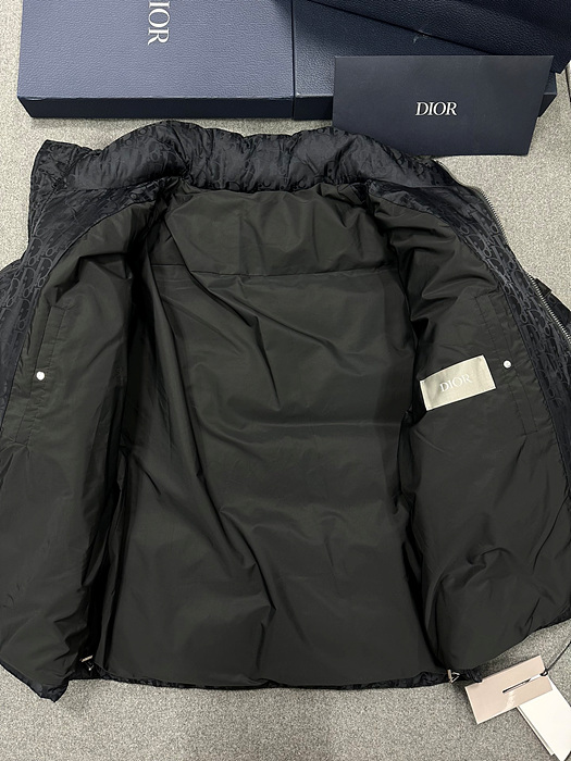 c71921bc605f20424d92aa08d95c73ae_1765203231_8054.jpg c71921bc605f20424d92aa08d95c73ae_1765203231_8054.jpg