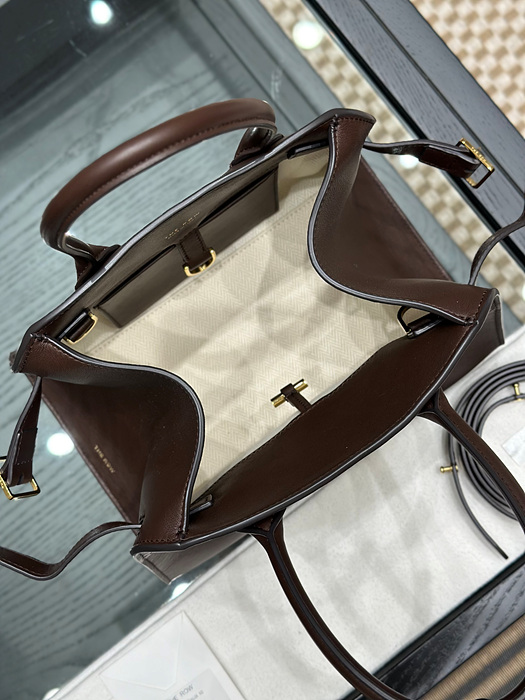 caee2d62721dcbe69cea9c2865293adf_1764902276_6028.jpg caee2d62721dcbe69cea9c2865293adf_1764902276_6028.jpg