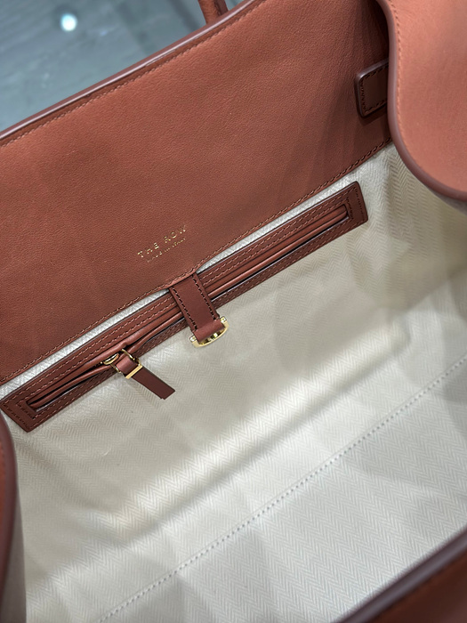 d2942b6d4269c414d34f044efacbc106_1764902826_6502.jpg d2942b6d4269c414d34f044efacbc106_1764902826_6502.jpg