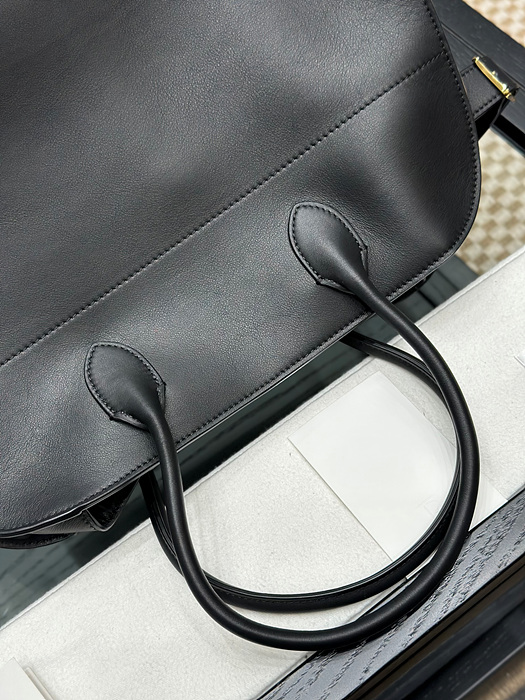 d2942b6d4269c414d34f044efacbc106_1764902925_5573.jpg d2942b6d4269c414d34f044efacbc106_1764902925_5573.jpg