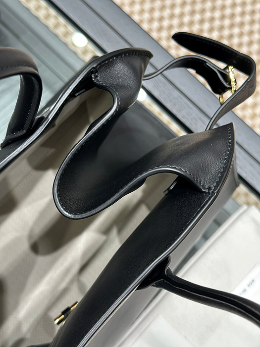 d2942b6d4269c414d34f044efacbc106_1764902926_3814.jpg d2942b6d4269c414d34f044efacbc106_1764902926_3814.jpg