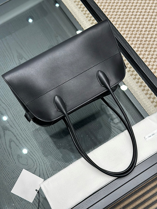 d8dd563eddf680f1b5b833e2ac908276_1764903720_7041.jpg d8dd563eddf680f1b5b833e2ac908276_1764903720_7041.jpg