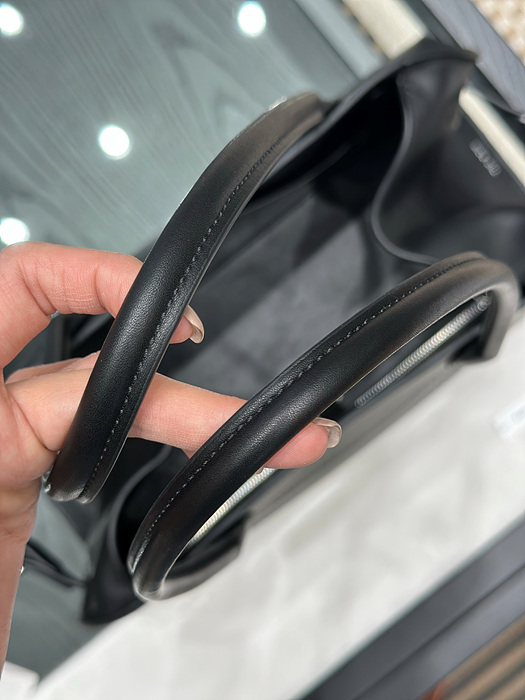 d8dd563eddf680f1b5b833e2ac908276_1764903721_4878.jpg d8dd563eddf680f1b5b833e2ac908276_1764903721_4878.jpg