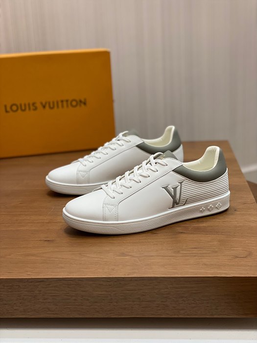 lv 남성 스니커즈