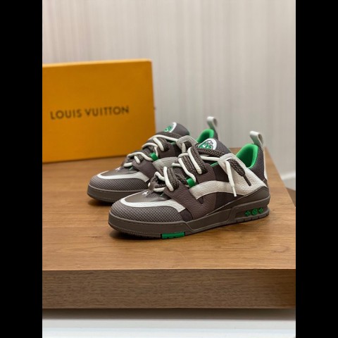 lv 스케이트 스니커즈