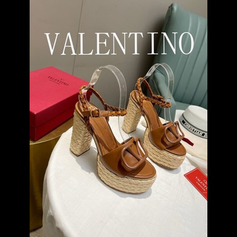 valenti*o 샌들