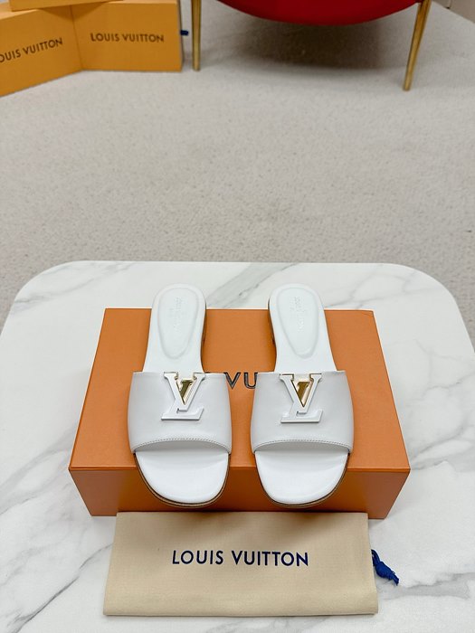 lv 슬리퍼