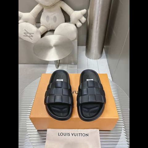 lv 슬리퍼