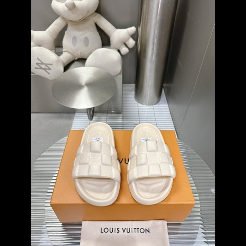 lv 슬리퍼