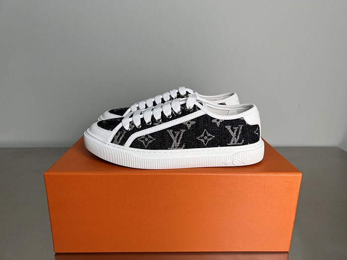 lv 라군 스니커즈