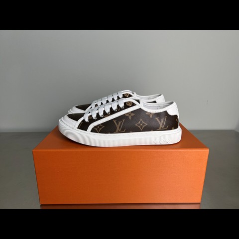 lv 라군 스니커즈
