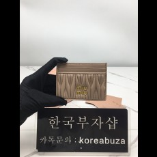 miu mi* 마테라쎄 나파 가죽 카드 홀더 5mc076 [당일 배송]