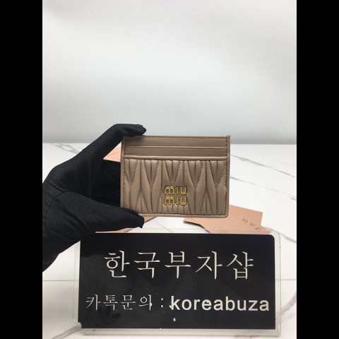 miu mi* 마테라쎄 나파 가죽 카드 홀더 5mc076 [당일 배송]