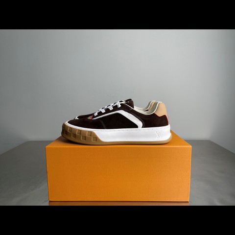 lv 스케이트 스니커즈