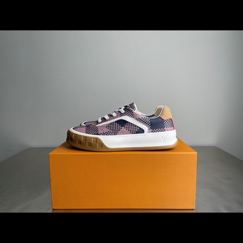 lv 스케이트 스니커즈