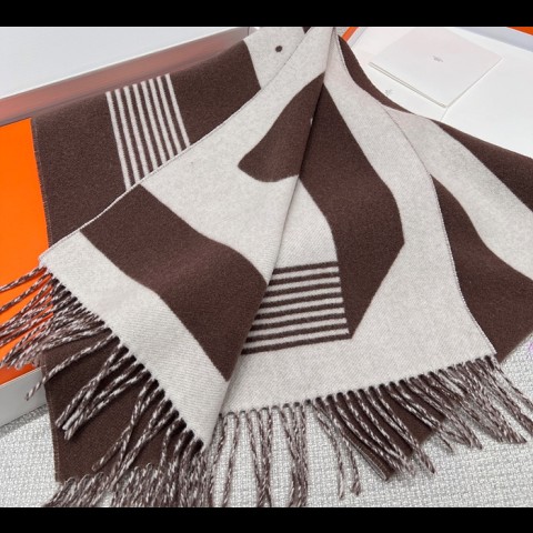 herm*s H 카사크 A 부클 캐시미어 머플러