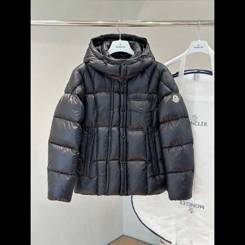 moncl*r 세르판토 다운 재킷 [정품급]