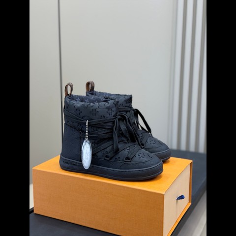 클라우드 레이스업 앵클 부츠